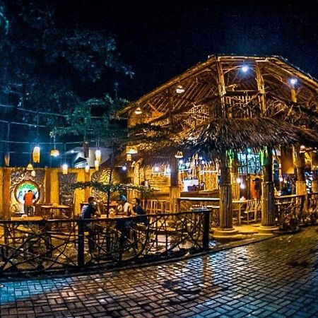 Long Beach Hotel Pangandaran Extérieur photo