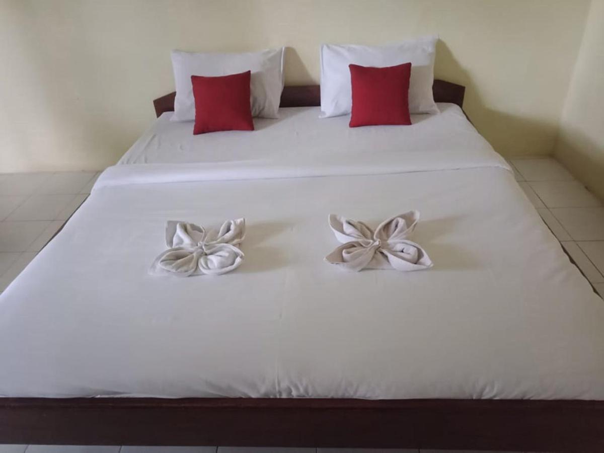 Long Beach Hotel Pangandaran Extérieur photo